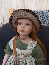 Bambola di porcellana vintage da collezione