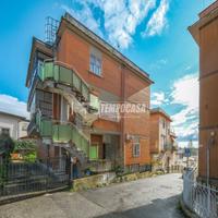 TOMBA DI NERONE - QUADRILOCALE CON BALCONI IN PALA