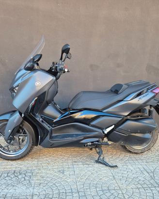 Yamaha X-Max 300 TECH MAX