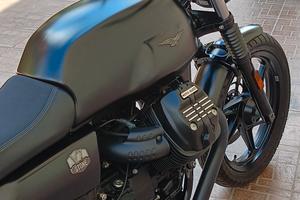 Moto Guzzi v7 Stone 850cc. nero
