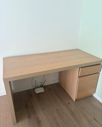 Scrivania IKEA