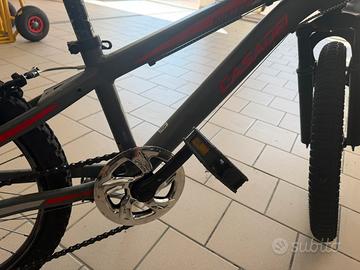 Mount bike bimbo