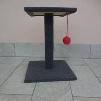 tiragraffi giocattolo per gatti