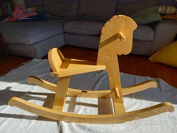 Cavallo a dondolo artigianale in LEGNO MASSELLO 