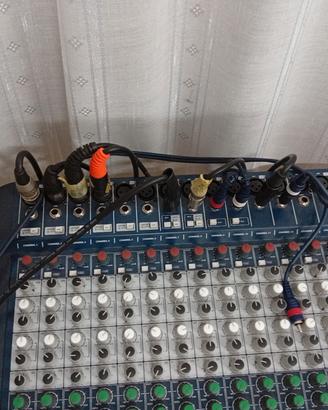mixer sound craft signature 22