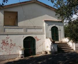 Casale con terreno