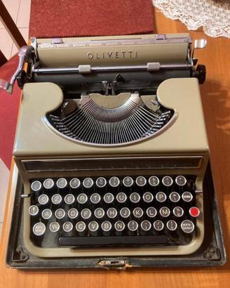 Macchina da scrivere Olivetti Studio 42