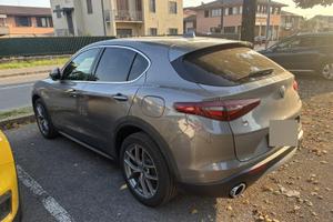 Alfa Romeo Stelvio First Edition 2.0 280 cv Q4