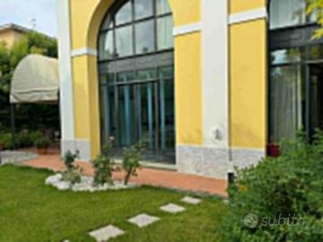 Villa di 240 m² con 4 locali a Cremona