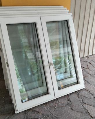 serie di serramenti in PVC doppio vetro 