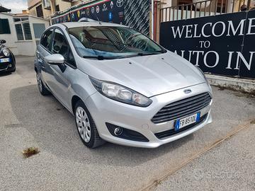 Ford Fiesta 1.2 60CV 5 porte Black & White Edition