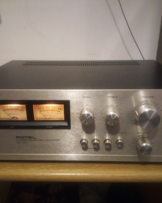 Amplificatore rotel ra712
