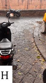 Peugeot Tweet 200 - 2024