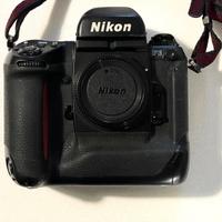 Reflex analogica Nikon F5 - corpo