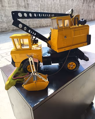 modellini di camion gru vintage 