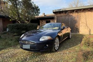Jaguar XK V8
