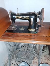 macchina da cucire Necchi