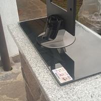 Supporto da tavolo 42 pollici usato 