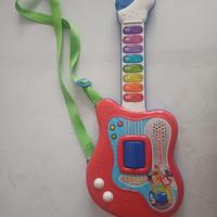 Chitarra giocattolo Clementoni