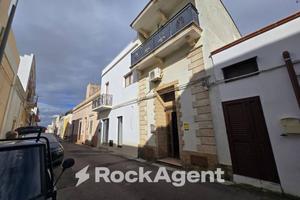 FABBRICATO TERRA-TETTO A DESTINAZIONE RESIDENZIALE