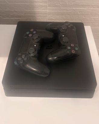 PlayStation 4 + 2 controller + 4 giochi