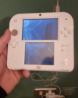 Nintendo 2DS Bianco/Rosso con schermo rotto