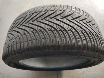 Pneumatici invernali 245/40 R18 BF Goodrich