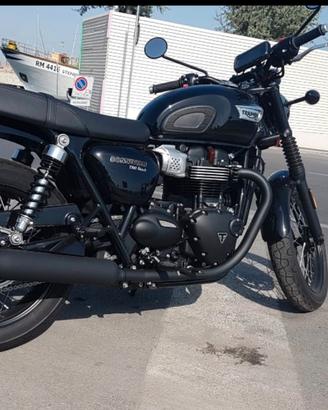 Bonneville T 100 Black 05/2017