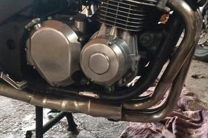 kawasaki zr7 