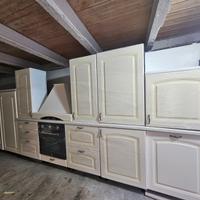 cucina completa di elettrodomestici 