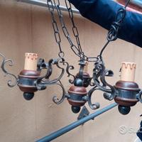 Lampadario in legno e ferro battuto country