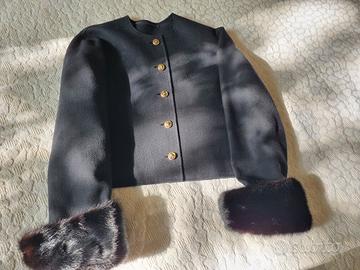 Bolero nero con risvolto maniche di visone