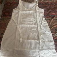 Abito in lino bianco