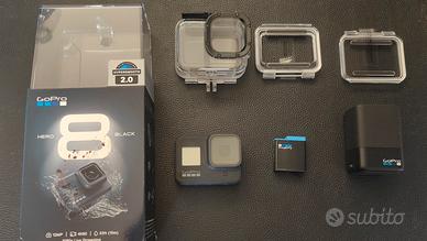 GoPro HERO 8 Black + Case Sub 60m + carica batt.