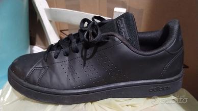 Scarpa adidas nera