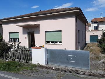 Casa indipendente, viareggina