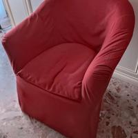 Poltroncina colore rosso spento