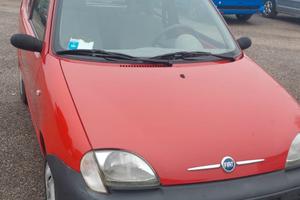 Fiat 600 *perfetta ed economica*