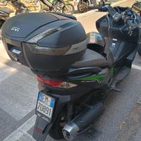 Kawasaki J300 - 2019