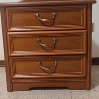 comodino in legno (2 disponibili)