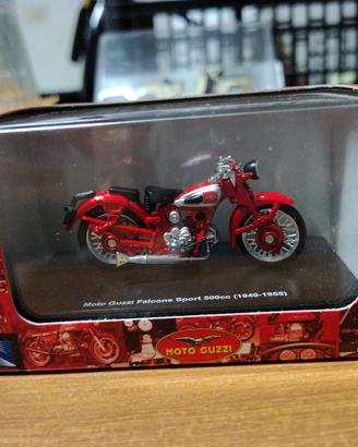 modellino moto Guzzi Falcone sport 500cc 1949-1958