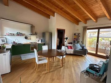 SORISOLE,ATTICO CON TRAVI A VISTA