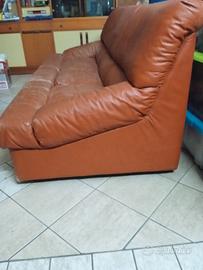 divano e poltrone pelle