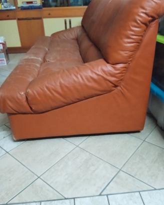 divano e poltrone pelle