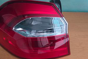 Faro posteriore sinistro per Kia Rio III