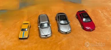 Set 4 macchine giocattolo