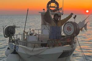 barca da pesca con licenza