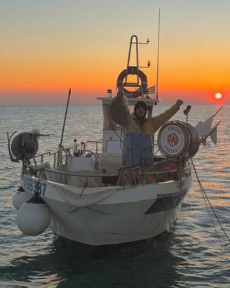 barca da pesca con licenza