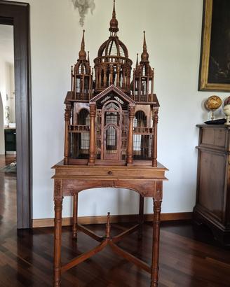 Voliera in legno