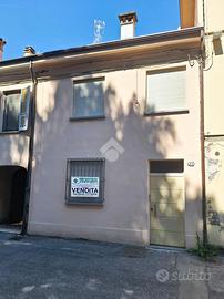 CASA SEMINDIPENDENTE A BAGNACAVALLO